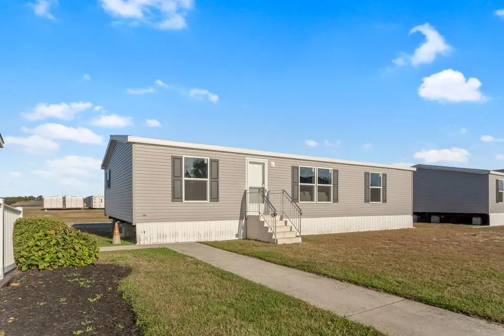Clayton GEM Series - Amethyst 48 - Northern Mobile & Manufactured Homes